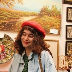 Meet your Posher, Rebecca